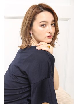 クラッチ ユニ(CLUTCH uni) くびれミディナチュラルワンカールボブg8