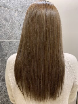 テラスアヴェダ 福岡パルコ店(Terrace AVEDA) 大人カーキ・ベージュ