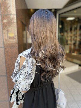 フツーロ 栄(FUTURO) プルエクステ