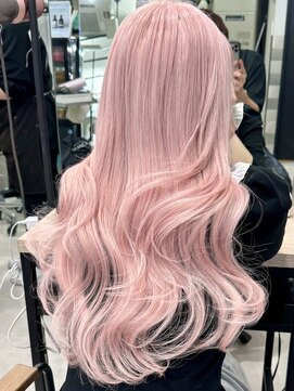 ロウル 渋谷(LOWRL) ハイトーンピンク/ブリーチ/エクステ