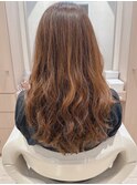 大人ゆるふわフェミニンロングくびれヘアグレージュアラフォー
