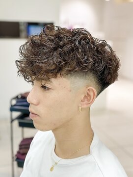 テクト バイアッシュ 吉祥寺店(Tect by Ash) スペインカール刈り上げ高めフェードスパイラルパーマ19時以降