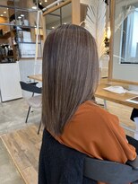 リーファ(reefur)&nbsp;ロング・レイヤー斜めバング小顔愛されハイライトカラー