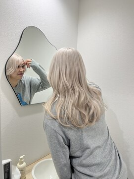 モニカ 栄店(MONIQA) ホワイトベージュ