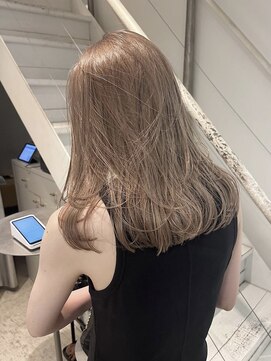 シキ 渋谷(siki) ベージュカラー/ブリーチなしダブルカラー/赤み消し/渋谷/原宿