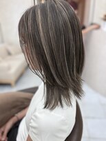 ソエル(Sowel)&nbsp;【MAHO】レイヤーカット/グレージュ/コントラストハイライト