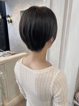 キャアリー(Caary) 福山美容室caary 大人ショート耳掛け髪質改善ストレート骨格補正