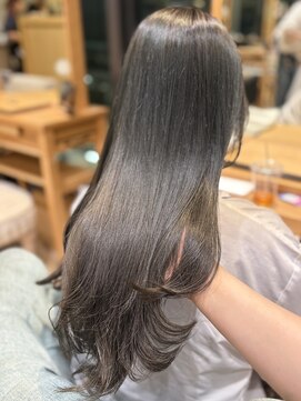 ニュアンスオリーブベージュカラー