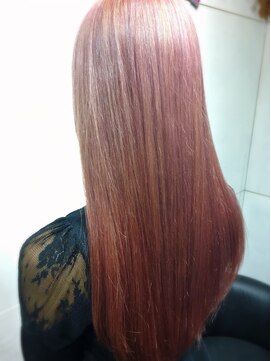 ユートピア(U topia) 透明感のあるピンクはイルミナカラーで【ユートピア渡邉】