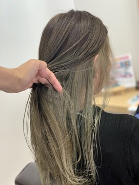 ジェムヘアスタジオ 湘南平塚南口店(Gem Hair Studio) インナーハイトーングレージュ