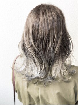 ニューヨークニューヨーク 大久保店(NYNY) グラデーションカラーシルバーグレージュ