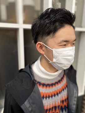 クロ ヘアー(CURRO HAIR) メンズ、刈上げ、アップバング