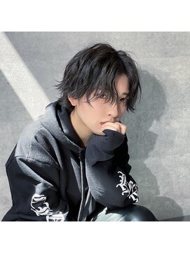 シン(syn) 黒髪マッシュウルフ