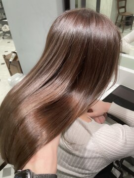 パール(PEAR+L) 透明感と艶感 思わず触りたくなるプラチナグレージュカラー 2