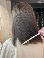 シックス(SIX) NAO 透けるオリーブカラー［表参道］