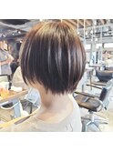 シンプルな丸みショート
