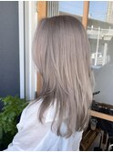 ホワイトベージュ　レイヤーカット　2ブリーチ