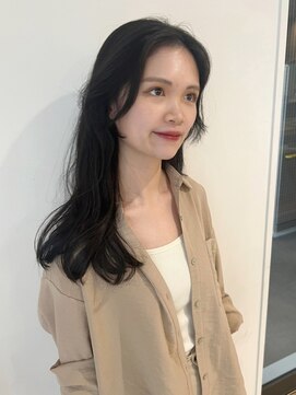 ポール(pole) 札幌韓国ヘア　暗髪レイヤーロング