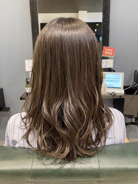 レナータ ヘア(Renata hair) アッシュブラウン