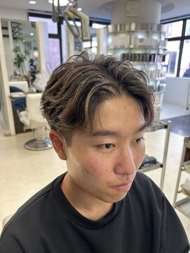 プランタン フォー ヘアー(printemps FOR HAIR) センターパート/フェザーパーマ/刈り上げ