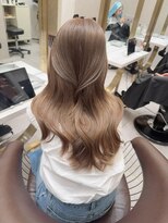ロンド レア 天神大名店(Lond Le’a)&nbsp;デザインカラー/レイヤーカット/ウェットヘア/オリーブベージュ