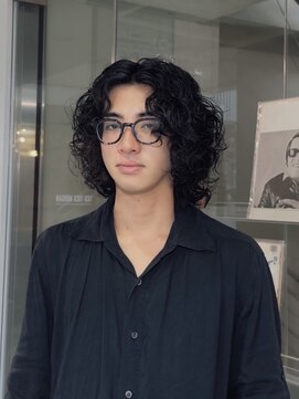 チックタック モーガン モデル(TICK-TOCK MORGAN Model) デザインパーマ/レイヤーカット/センターパート