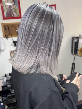 ブレイズヘアー(BLAZEhair) 【筋感強め】ホワイトバレイヤージュ×ブリーチ2回