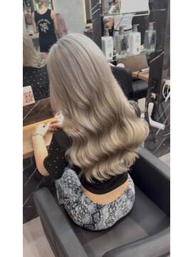 ラピス 大阪心斎橋店(Lapis) ギャルホワイト