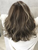 オリ(‘Oli)&nbsp;ハイライト＿パールベージュ