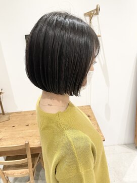 アテナ 六本松店(ATENA) 乾かすだけで自然な丸み　ぱつっとボブ　atena六本松川本