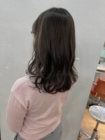 テオ(Theo)&nbsp;Theo /エメラルドアッシュ/ 巻き髪風パーマ／ミディアム