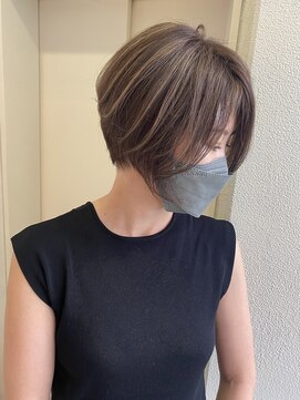 ヘアーデザイン シュシュ(hair design Chou Chou by Yone) 透明感ハイライト&くびれショート♪