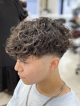 テクト バイアッシュ 吉祥寺店(Tect by Ash) スペインカールハイライトツイストスパイラルパーマ刈り上げ