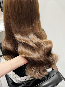 カルフール ロコ 草加西口店(Carrefour LOCO) ベージュカラー・超ツヤ髪・艶感カラー・大人ベージュ・韓国風