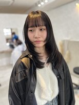 イル(iLu.) レイヤーカット/顔まわりカット/アッシュカラー/韓国レイヤー