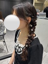 サヴォア(Savoir)&nbsp;イベントにも◎サイド編み下ろしヘア