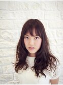 髪質を活かした脱力系パーマスタイル！