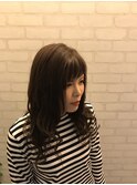 斜めバング×暗めアッシュ