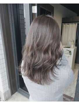 サード プレイス(Third Place) シルバーアッシュカラー！