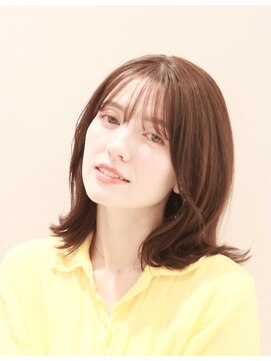 アンベリールフルー(EMBELLIR fleur) ナチュラル外ハネスタイル 30代40代50代 表参道