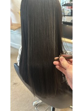 ネル 千早 香椎(nell.) ストレート酸性ストレート縮毛矯正艶髪髪質改善