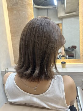 トリア(the tria) エモージュミディアム