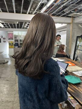 メゾンアトリエ(MaisonAtelier) 赤み消しブラウンベージュ