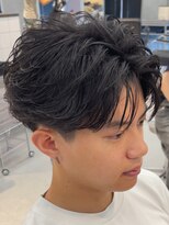 アンサー 渋谷(ANSWER)&nbsp;センターパート毛流れフェザーパーマショート