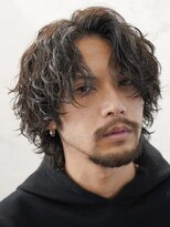 フィフス(fifth)&nbsp;センターパート縦落ちツイストスパイラルパーマ20代30代fifth