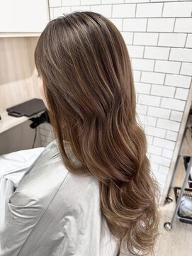 ハイライト◎高明度ベージュ【佐藤こうや】