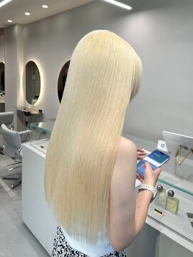 ソル ジングウマエ(SOL JINGUMAE) ハイトーンカラーブリーチペールカラーブロンドシルバーレイヤー