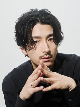 レタッチバイフィフス(RETOUCH by fifth) センターパート×ルーズパーマ