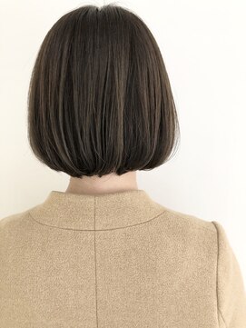 ネイヴィル(navile) シルクベージュ×ワンカールボブ