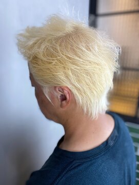 ラトリエ ブロカント 立川北口店(L'atelier BROCANTE) ロック ケアブリーチ wカラー ホワイト